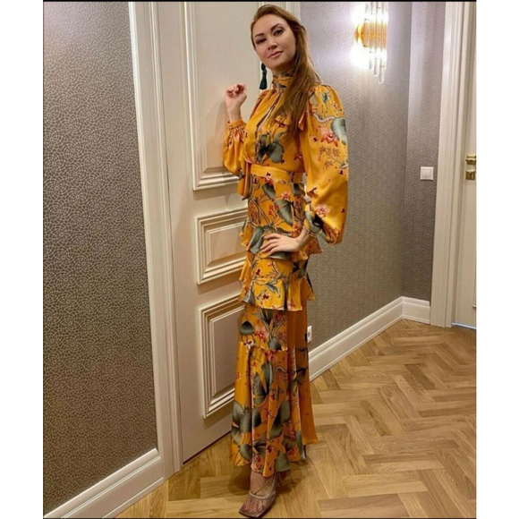 Johanna Ortiz Dresses & Skirts - Johanna Ortiz + H&M Stunning Art Deco Bohemian Ruffle Scarf Neck Tie Dress